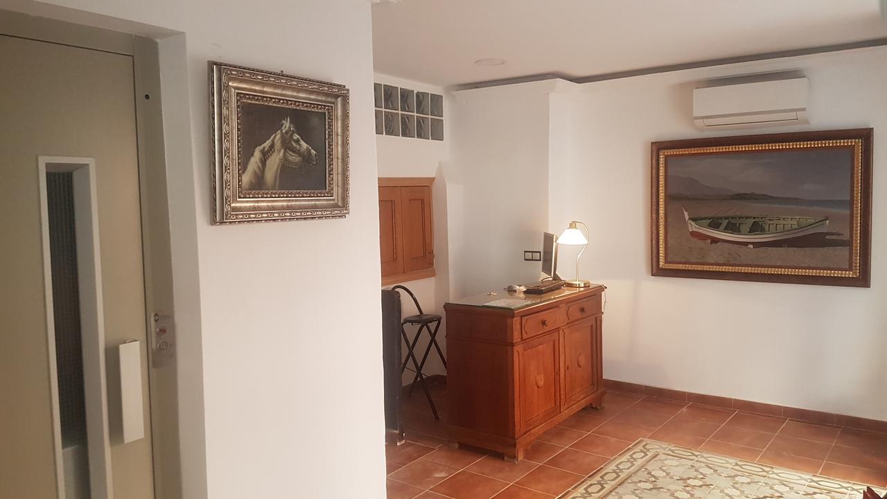 Hotel Boutique Nomadas Малага Экстерьер фото
